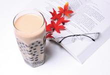 奶茶=8罐紅牛試驗(yàn)被指不嚴(yán)謹(jǐn)，滬消保委：還消費(fèi)者知情權(quán)