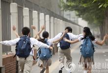 華人小學(xué)書包過重影響發(fā)育？馬來西亞教育部介入調(diào)查