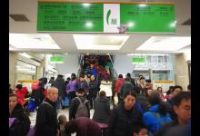 暖心！為應(yīng)對流感高峰，兒童醫(yī)院的退休老專家主動延長出診時間