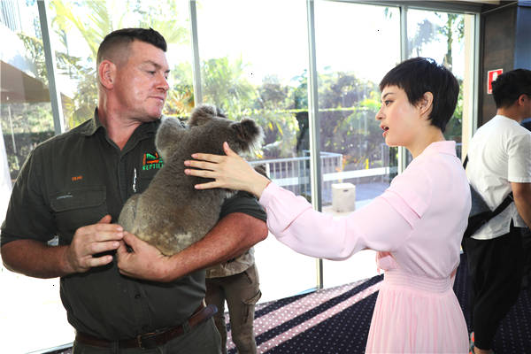 孫儷“養生”重游悉尼 靚麗活潑盡展春天氣息