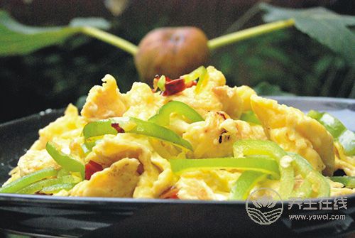 網紅直播吞近百顆雞蛋,太嚇人 網紅直播吞近百顆雞蛋,太嚇人