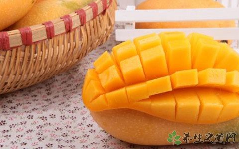 老人組團(tuán)偷芒果 吃芒果的好處有哪些