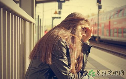 男子持斧當街砍人 精神病患者有什么表現