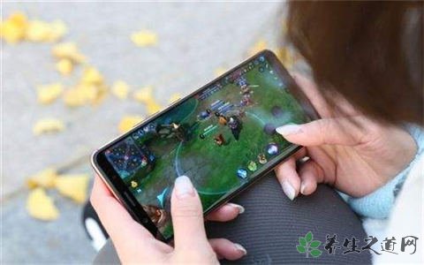 家長進游戲群控訴 小孩沉迷網絡游戲怎么辦