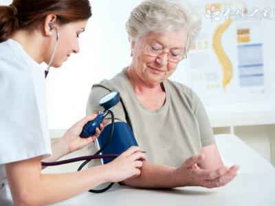 兒子腦出血父親買＂降壓＂床墊 腦出血如何治療