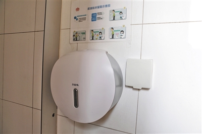 探訪北京醫(yī)院廁所衛(wèi)生：“聞味尋廁”現(xiàn)象基本消失