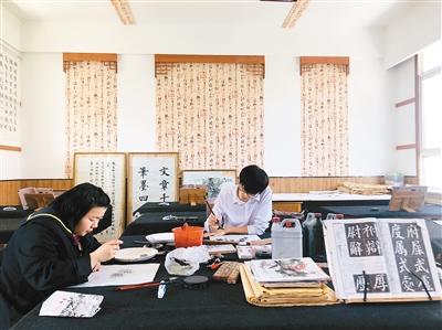 15名聾啞學(xué)生的慢節(jié)奏課堂 15名聾啞學(xué)生的慢節(jié)奏課堂