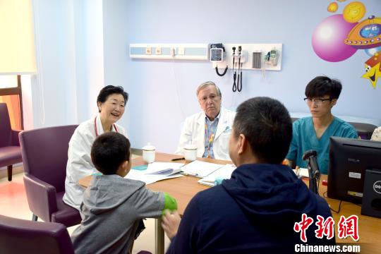 語(yǔ)言發(fā)育遲緩≠自閉癥 專家：干預(yù)治療為先