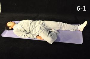 抻筋強腰功治腰部不適