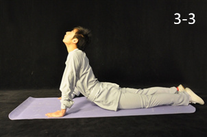 抻筋強腰功治腰部不適