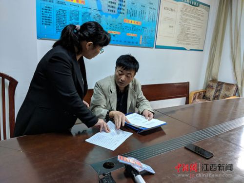 南昌市眼科醫院疑護士充當醫生 女童治療近視四年無效