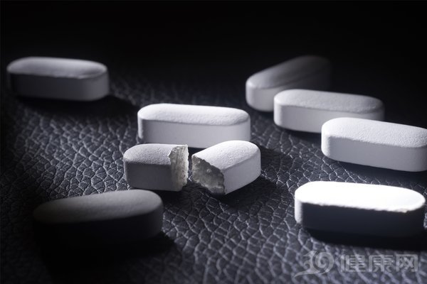 一喝就聽話？隱藏在迷奸藥背后的原兇，女性都應該知道！