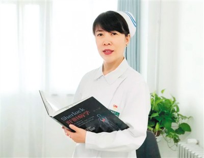 披堅執(zhí)銳戰(zhàn)疫的白衣天使，節(jié)日快樂！