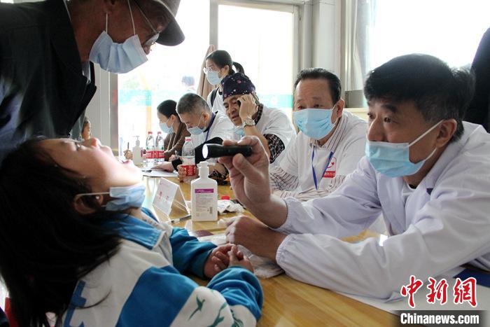 “母親微笑行動”走進甘肅：百余唇腭裂患者免費修復(fù)重拾笑容