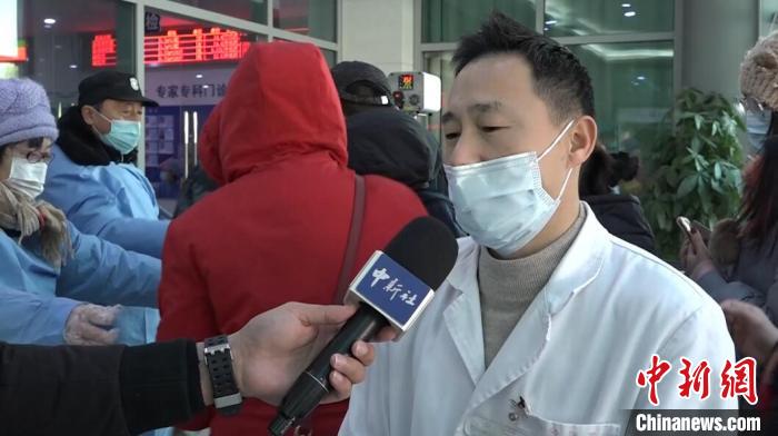 啟用健康碼識別“神器”上海一醫院看病秒“通關”