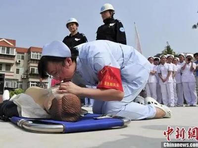 “少年愁”？當95后和00后開始擔心自己“猝死”……