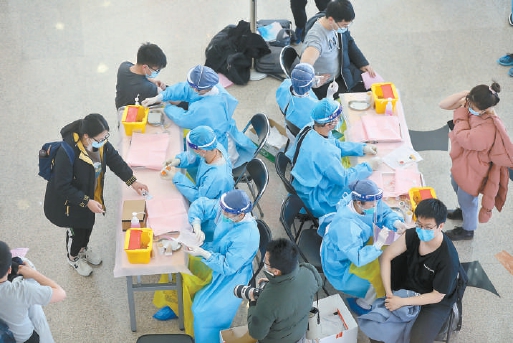 清華大學1800名學生接種新冠疫苗