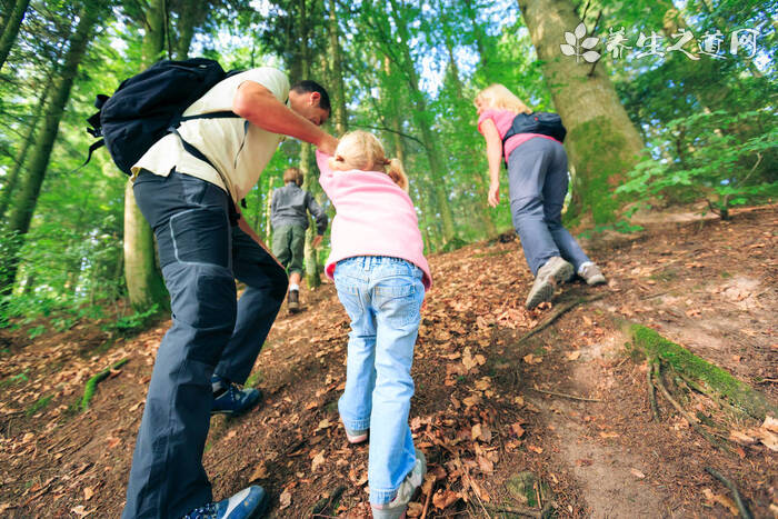 中央氣象臺繼續(xù)發(fā)布沙塵暴藍(lán)色預(yù)警 沙塵暴對人體有哪些危害