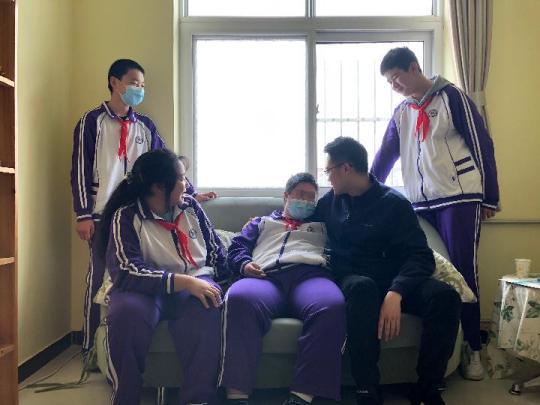 讓愛如影隨形——融合教育為“唐寶”照亮人生路