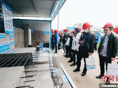 近500位醫(yī)衛(wèi)界人士在武漢觀摩醫(yī)院智慧建造