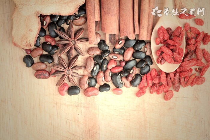 大學生吃曼陀羅種子祛痘住進ICU 曼陀羅中毒怎么解毒