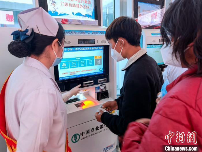 青海西寧“智慧醫(yī)療”：醫(yī)患雙向“奔赴”“醫(yī)聯(lián)體”邁向“健共體”