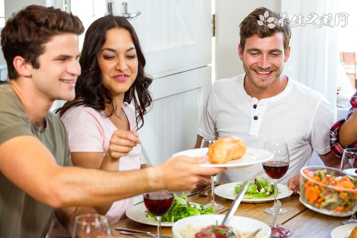 世衛(wèi)組織稱(chēng)育齡婦女應(yīng)禁止飲酒 飲酒的害處有哪些