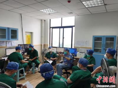 上海醫護助11名福建新冠肺炎患兒康復出院