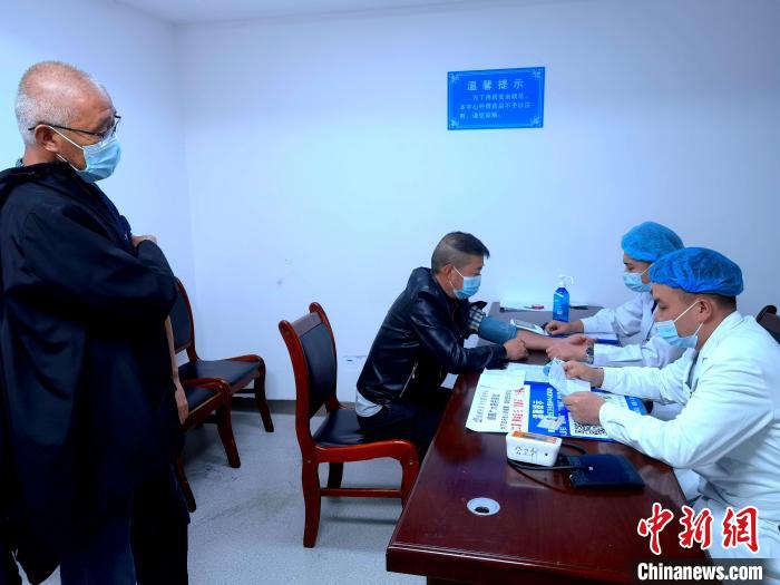 青海省啟動(dòng)新冠病毒疫苗加強(qiáng)免疫接種工作