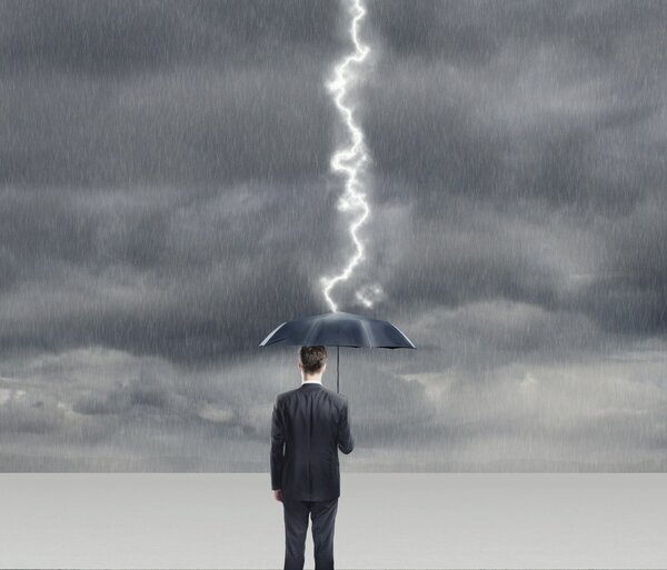 打雷是渣男在發誓？研究發現：生而為男，確實更容易被雷劈