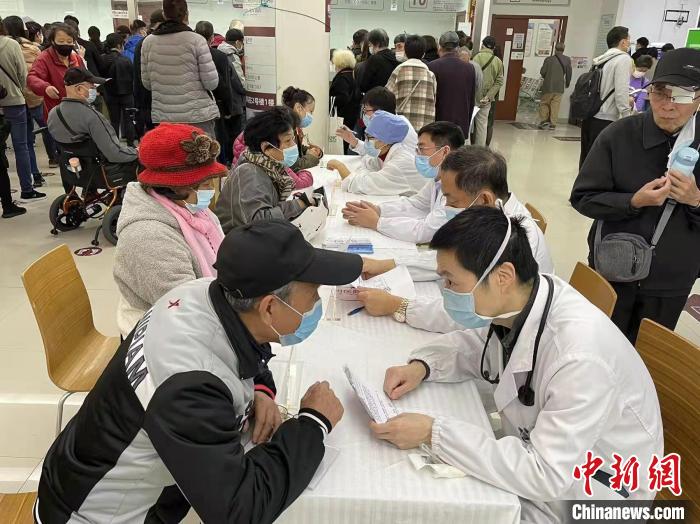 專家完善推廣針刺麻醉術(shù) 胸外科手術(shù)進(jìn)入“超微創(chuàng)”“無管化時代”