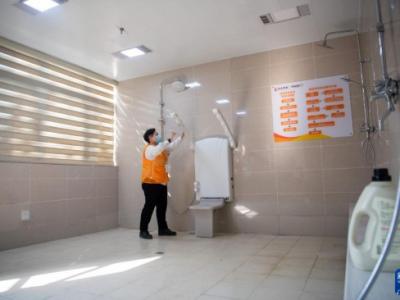 “智慧”養(yǎng)老守護(hù)最美“夕陽紅”