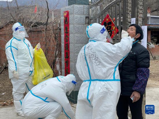 集中隔離點情況怎么樣？防疫物資儲備如何？社區疫情防控怎么做？