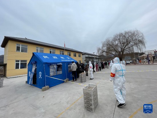 集中隔離點情況怎么樣？防疫物資儲備如何？社區疫情防控怎么做？