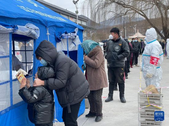 集中隔離點情況怎么樣？防疫物資儲備如何？社區疫情防控怎么做？