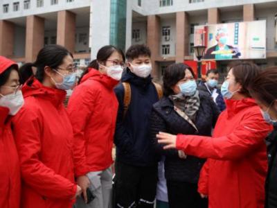 疫情之下，生命至上：“疫”線醫護工作者掃描