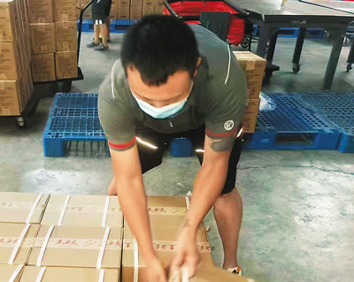 聽！快遞小哥講述抗疫故事