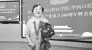 杜傳詩:給病人看病來不得半點馬虎-易網健康<a href=http://www.gyfww.com/jkys/ target=_blank class=infotextkey>養生</a>網 杜傳詩:給病人看病來不得半點馬虎