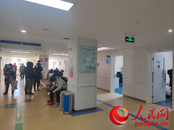探訪北京市部分社區醫院：綠色通道保障藥品供應充足