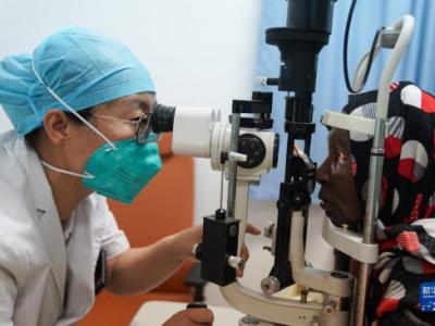 亞丁灣西岸的中國(guó)白衣天使