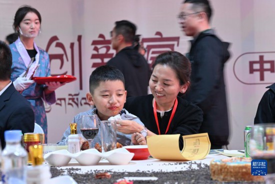 西藏味道美食體驗周開幕-易網<a href=http://www.gyfww.com/ target=_blank class=infotextkey>健康養生</a>網 西藏味道美食體驗周開幕