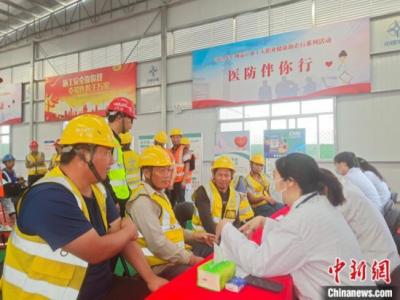 門診“開進(jìn)”工地：廣州職工就醫(yī)更方便快捷