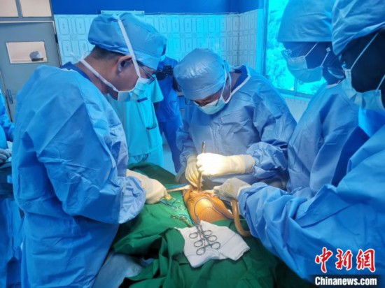 山西援外醫生在多哥開展培訓及醫療設備捐贈活動