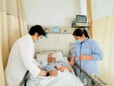 “無陪護”病房能否避免“一人生病全家忙”？