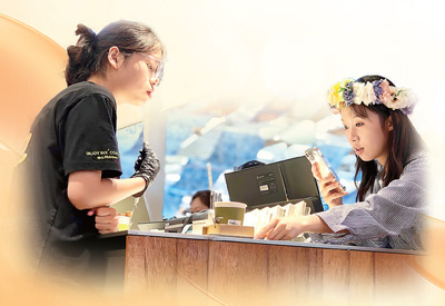 培育消費(fèi)新場景  激發(fā)消費(fèi)新活力（人民眼·提振消費(fèi)）