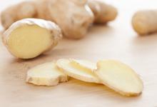 把生姜片放在肚臍上，沒想到效果這么好