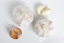 大蒜加點它，沒事吃一點，補腎又防癌！