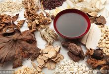 三味中藥泡水喝，中老年人健腦益力，腿腳靈活