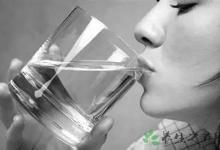 白領族怎么喝水養生