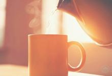 給白開水加點“料”，養肝又養顏